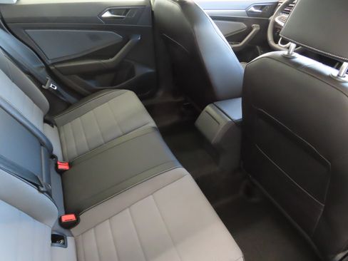 New 2026 Volkswagen Jetta SE FWD image 24