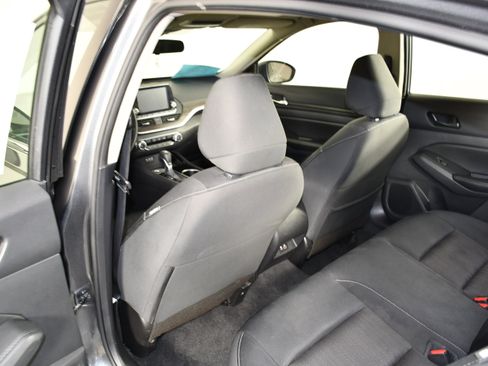 Used 2024 Nissan Altima 2.5 SV FWD image 45