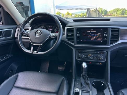 Used 2019 Volkswagen Atlas SE w/ Towing Package FWD image 17