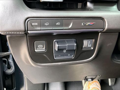 Used 2023 Cadillac Escalade V w/ LPO, Floor Liner Package image 31