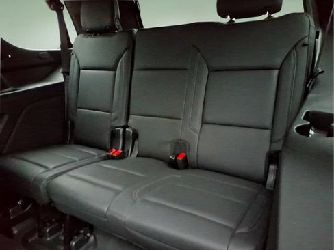 Used 2023 Chevrolet Tahoe LT w/ Luxury Package AWD/4WD image 14