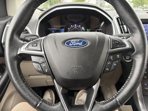 Used 2020 Ford Edge Titanium w/ Equipment Group 301A AWD/4WD image 25
