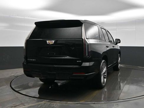 Used 2025 Cadillac Escalade Sport w/ Touring Package image 7