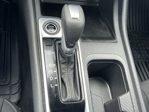 Used 2025 Nissan Sentra SV FWD image 22
