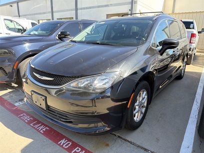 Used 2020 Chrysler Voyager Lxi