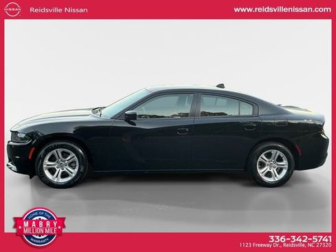 Used 2023 Dodge Charger SXT image 3