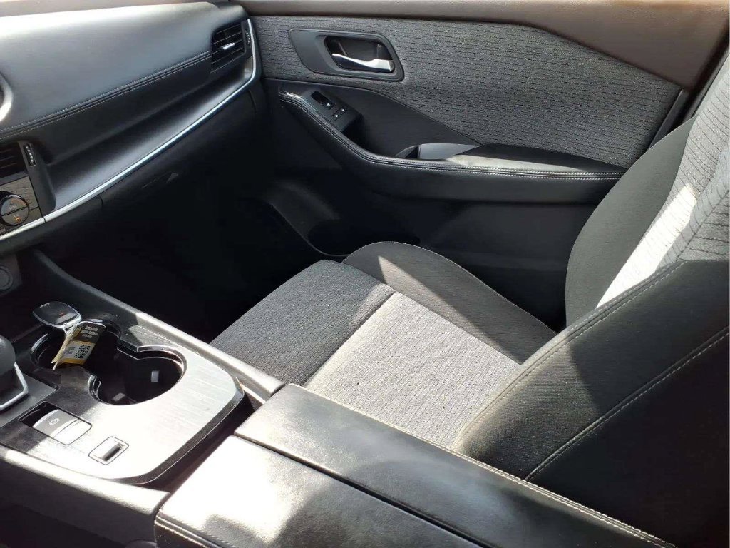 Certified 2023 Nissan Rogue SV FWD image 11