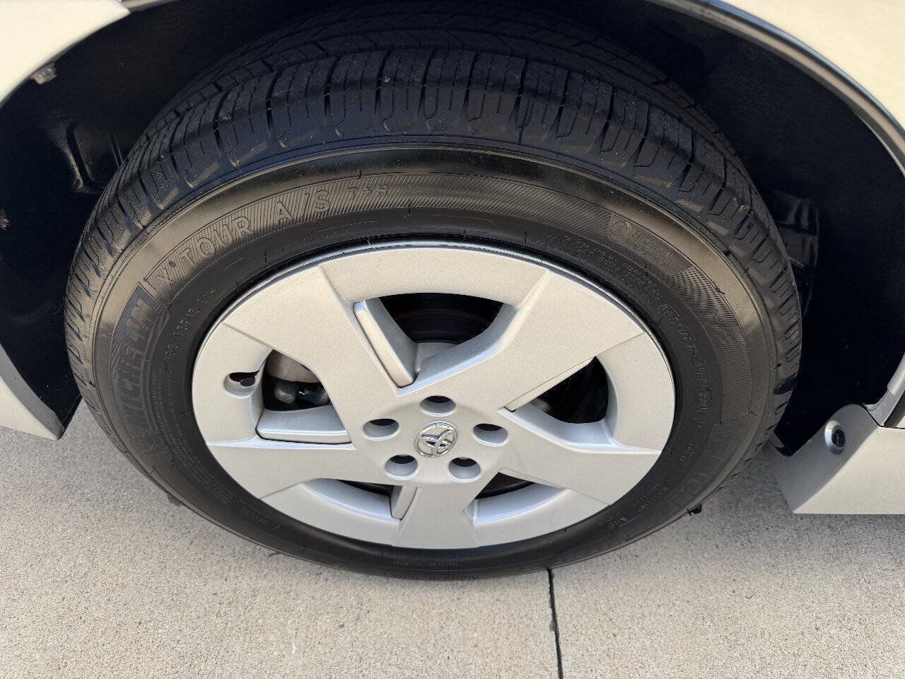 Used 2011 Toyota Prius Three FWD image 17
