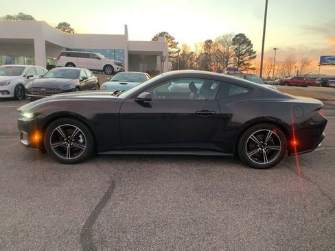 Used 2024 Ford Mustang Premium image 6