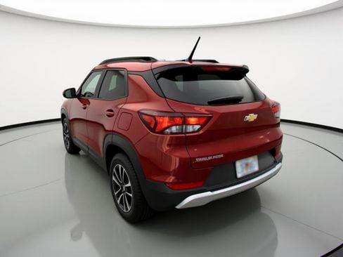 Used 2025 Chevrolet TrailBlazer LT image 6