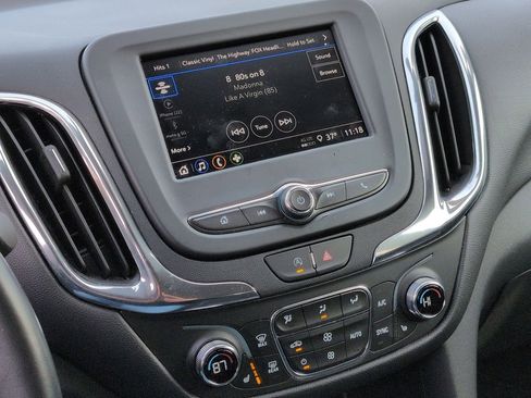 Used 2023 Chevrolet Equinox LT image 13