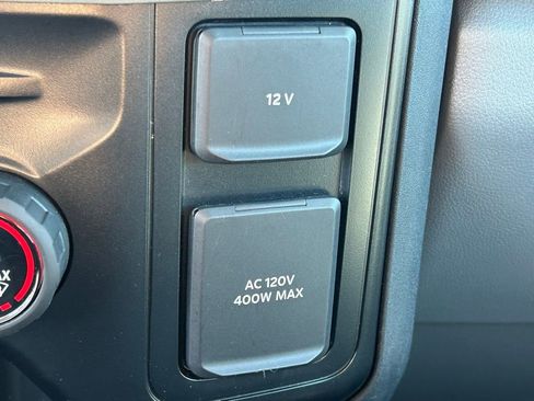 Used 2025 Ford F250 XLT image 35