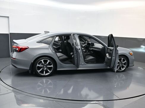 Used 2025 Honda Civic Sport image 29