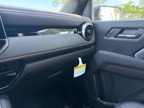 New 2026 Chevrolet Colorado Z71 w/ Midnight Edition AWD/4WD image 26