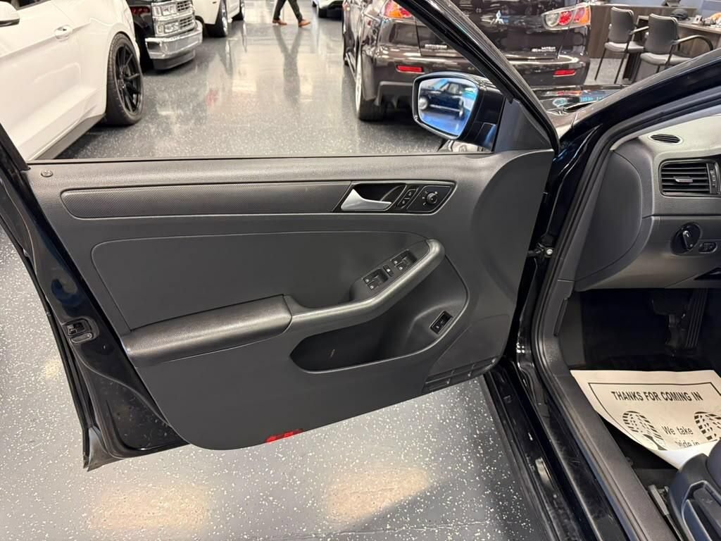 Used 2016 Volkswagen Jetta S FWD image 7