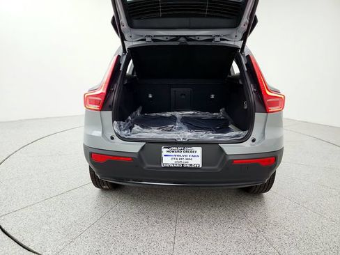 New 2026 Volvo XC40 B5 Plus w/ Climate Package AWD/4WD image 19