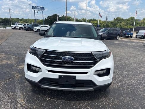 Used 2020 Ford Explorer XLT w/ Equipment Group 202A AWD/4WD image 2