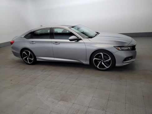 Used 2018 Honda Accord Sport image 11