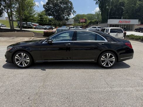 Used 2018 Mercedes-Benz S 560 Sedan image 2