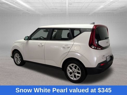 Used 2022 Kia Soul S FWD image 4