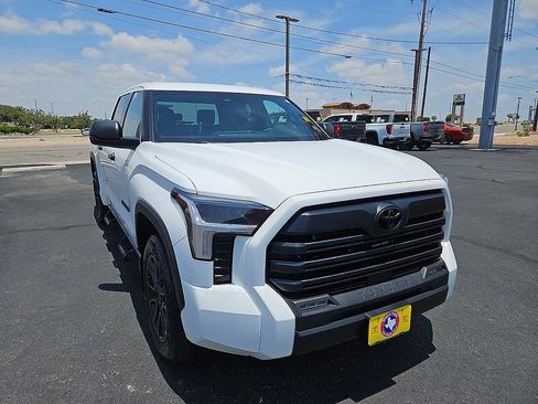Used 2025 Toyota Tundra SR5 RWD image 7