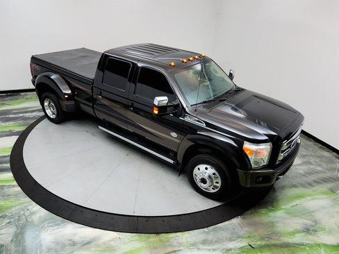 Used 2015 Ford F450 King Ranch w/ King Ranch Chrome Package image 32