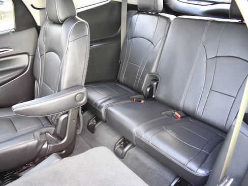Used 2021 Buick Enclave Avenir w/ Avenir Technology Package AWD/4WD image 15