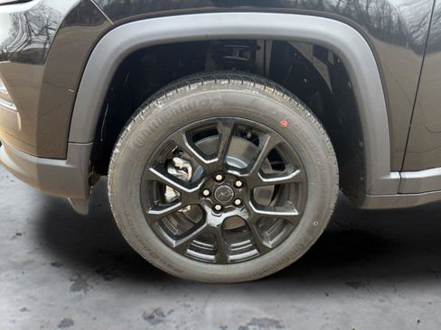 New 2026 Jeep Compass Latitude image 14