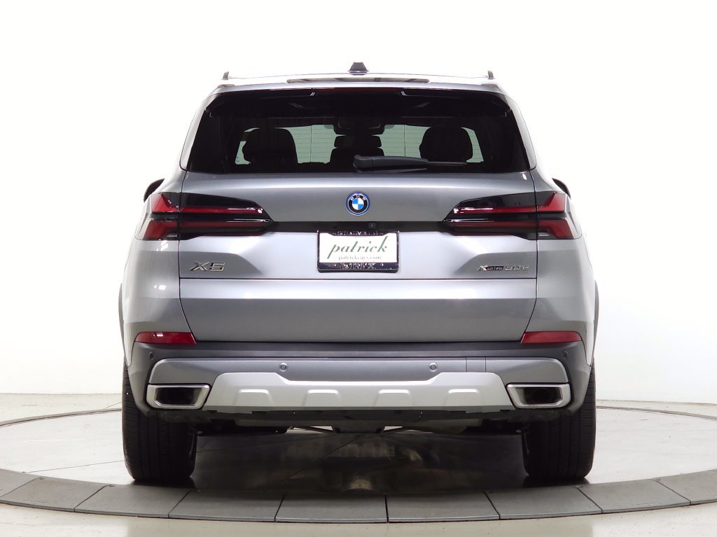 Used 2025 BMW X5 xDrive50e w/ Parking Assistance Package AWD/4WD image 7