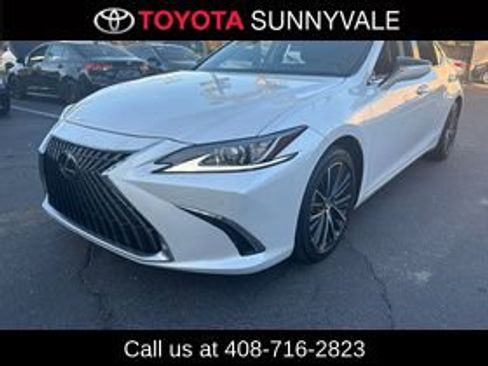Used 2025 Lexus ES 300h w/ Premium Package image 1