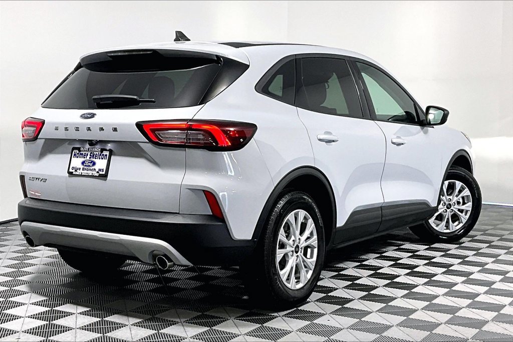 Certified 2026 Ford Escape Active FWD image 12