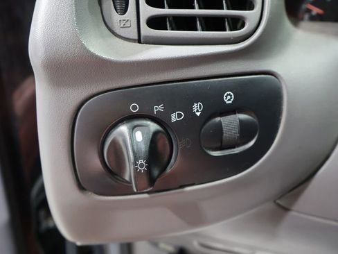 Used 2004 Ford F150 XLT image 27