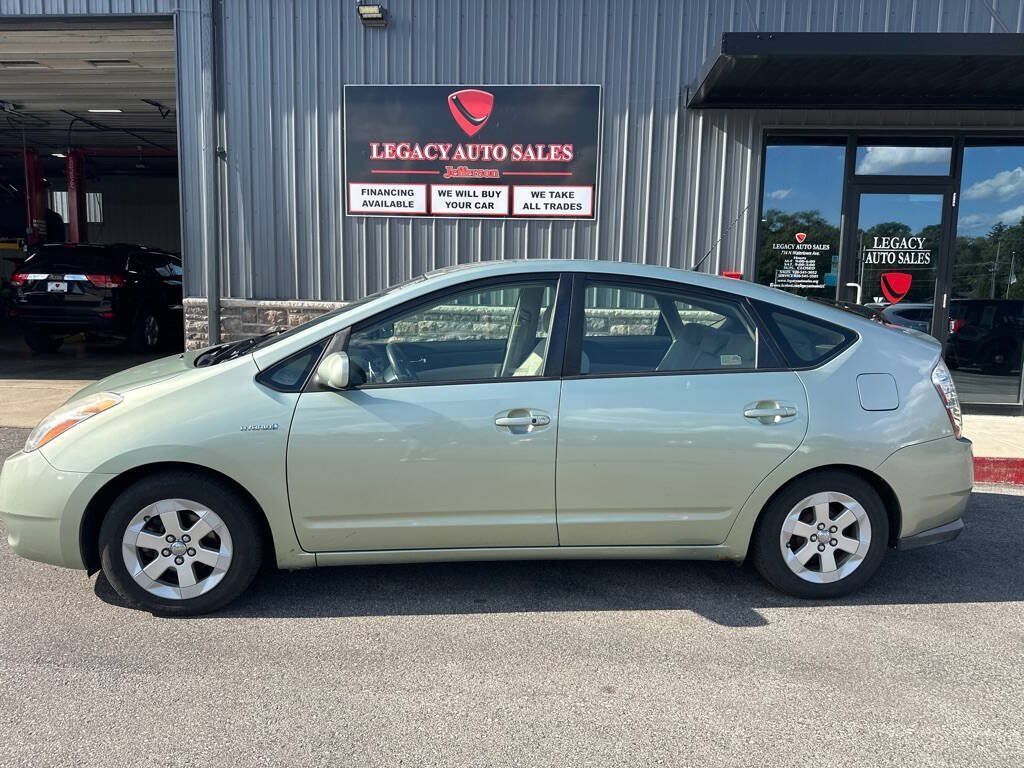 Used 2009 Toyota Prius w/ Pkg 5 FWD image 2