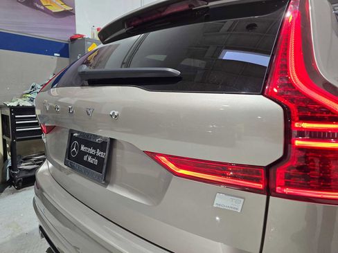 Used 2023 Volvo XC60 T8 Ultimate image 14