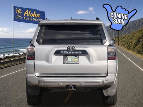 Used 2023 Toyota 4Runner TRD Off-Road AWD/4WD image 4