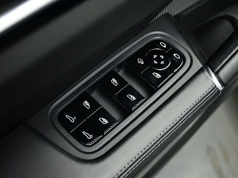 Used 2021 Porsche Cayenne GTS image 58