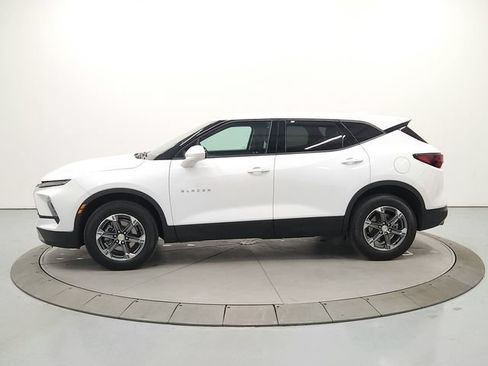 Used 2025 Chevrolet Blazer LT AWD/4WD image 4