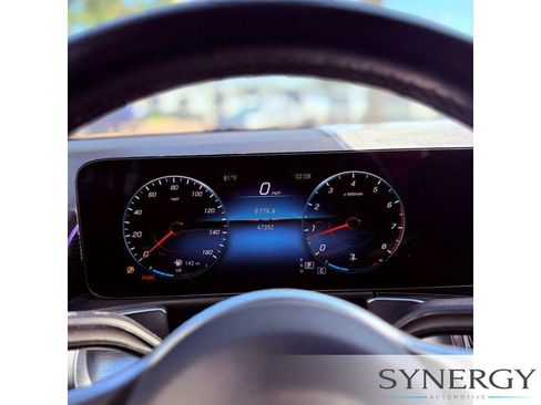 Used 2023 Mercedes-Benz GLB 250 image 18