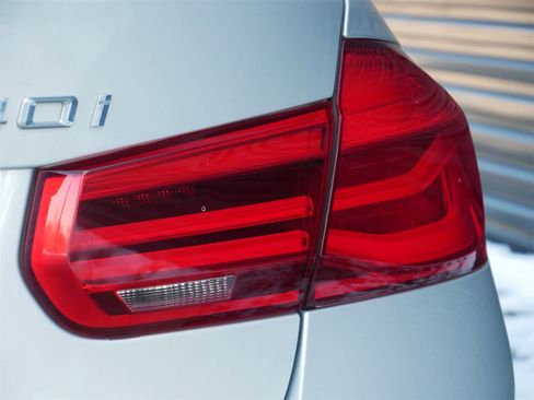 Used 2018 BMW 340i xDrive Sedan image 8