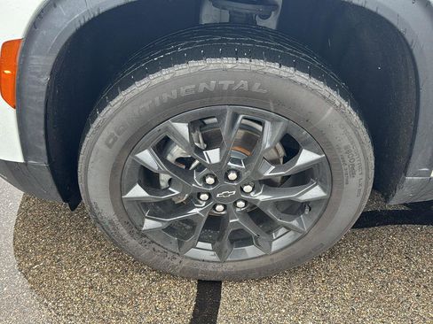 Used 2024 Chevrolet Traverse LT w/ Midnight/Sport Edition image 11