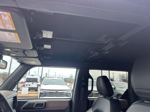 Used 2024 Ford Bronco Wildtrak image 16