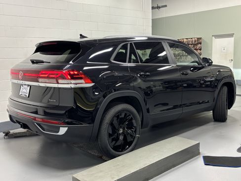 New 2026 Volkswagen Atlas Cross Sport SE image 8