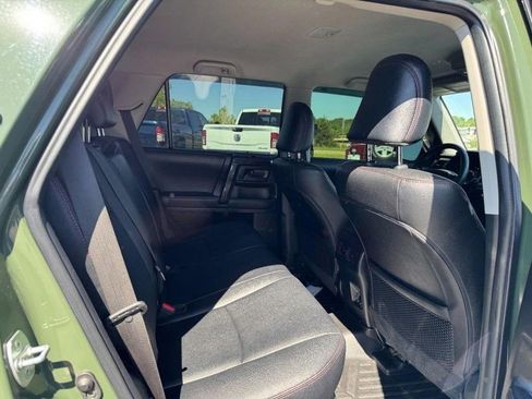 Used 2022 Toyota 4Runner TRD Off-Road Premium AWD/4WD image 10