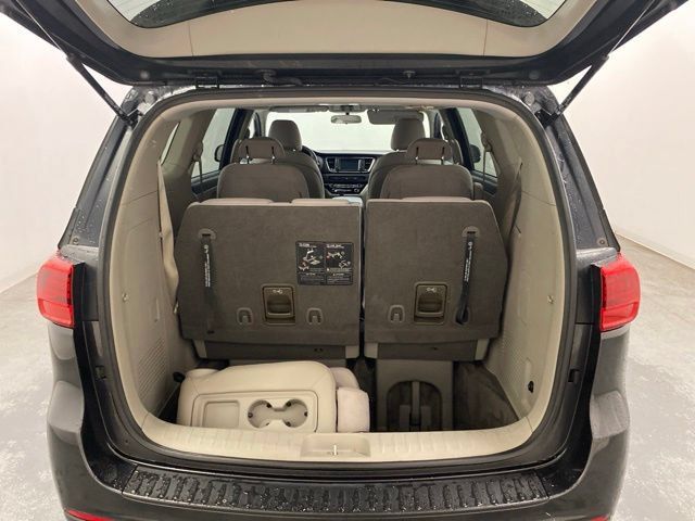 Used 2019 Kia Sedona LX FWD image 21