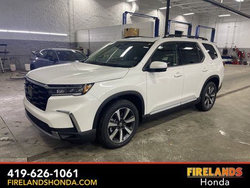 New 2025 Honda Pilot Elite image 1