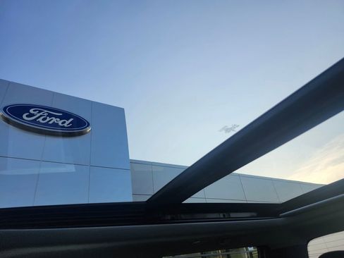 Used 2025 Ford F350 Lariat w/ Camper Package image 41