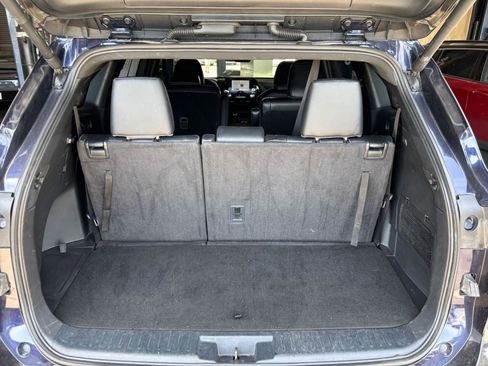 Used 2024 Toyota Highlander XSE image 34