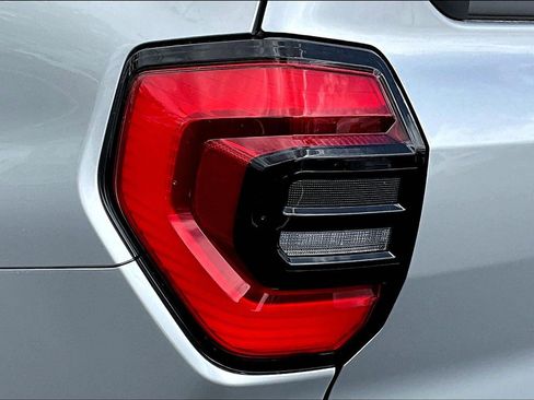 New 2026 Toyota 4Runner SR5 AWD/4WD image 14