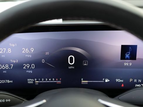 Used 2025 Buick Envision Preferred image 13