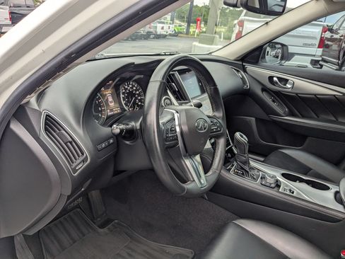 Used 2021 INFINITI Q50 Luxe w/ Cargo Package RWD image 13
